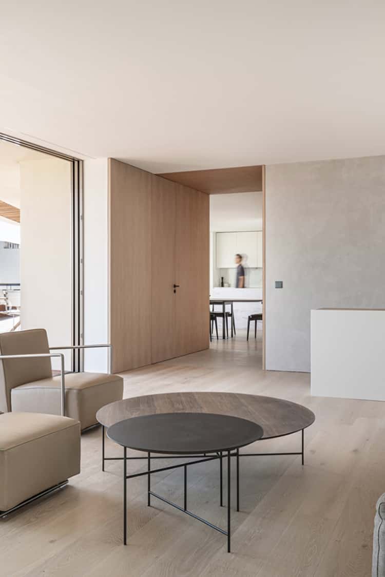 Apartamento PP: Estilo minimalista en Madrid