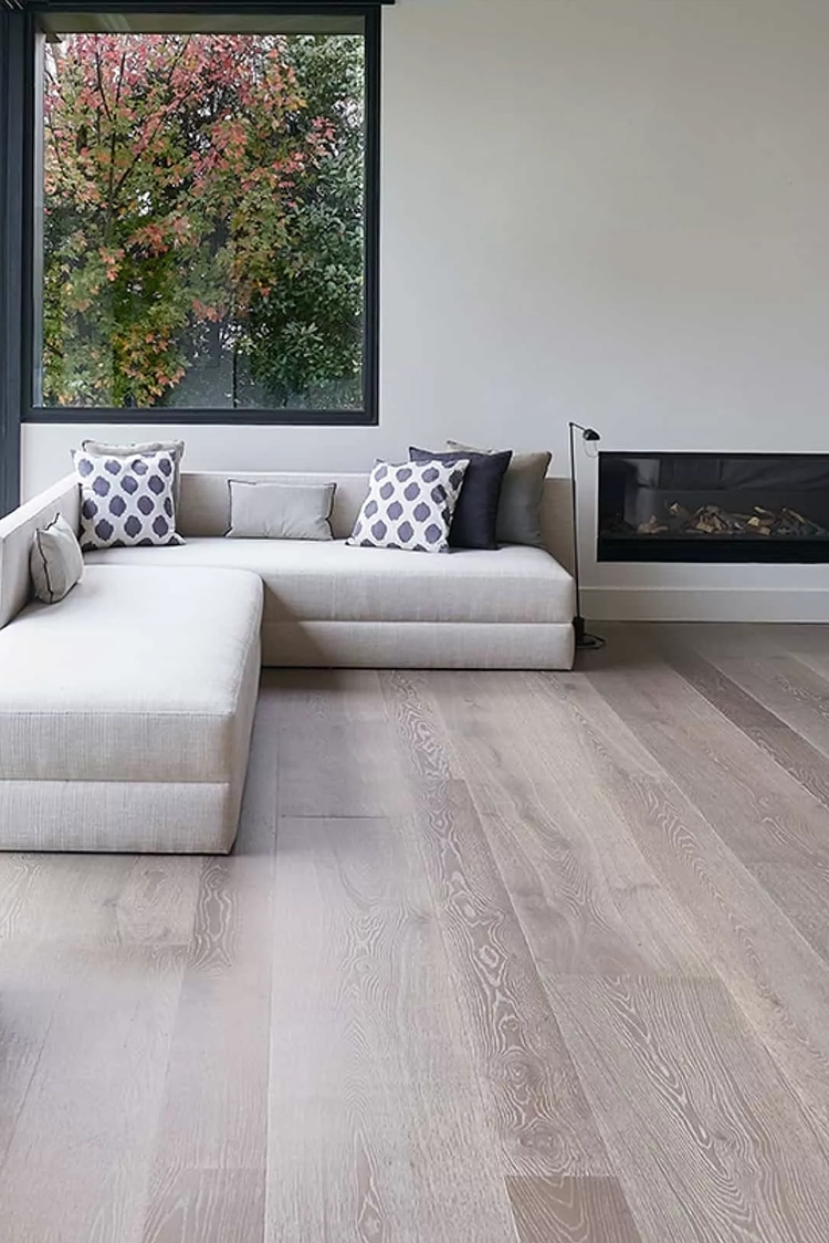 A refuge influenced by the majesty of natural timber